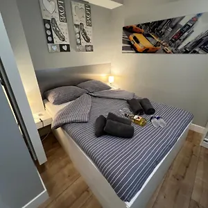  Apartment Center